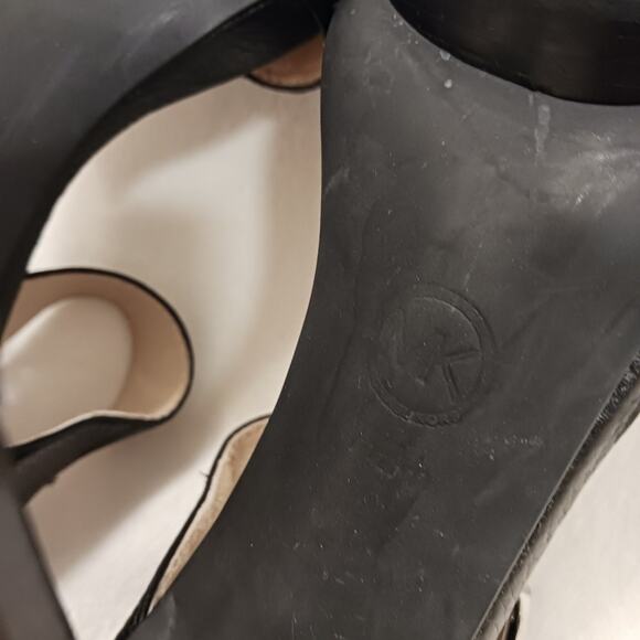 Michael Michael Kors 5" Stiletto Heels Sz 7.5 Black Leather Moderin Buckles Glam - Picture 13 of 16